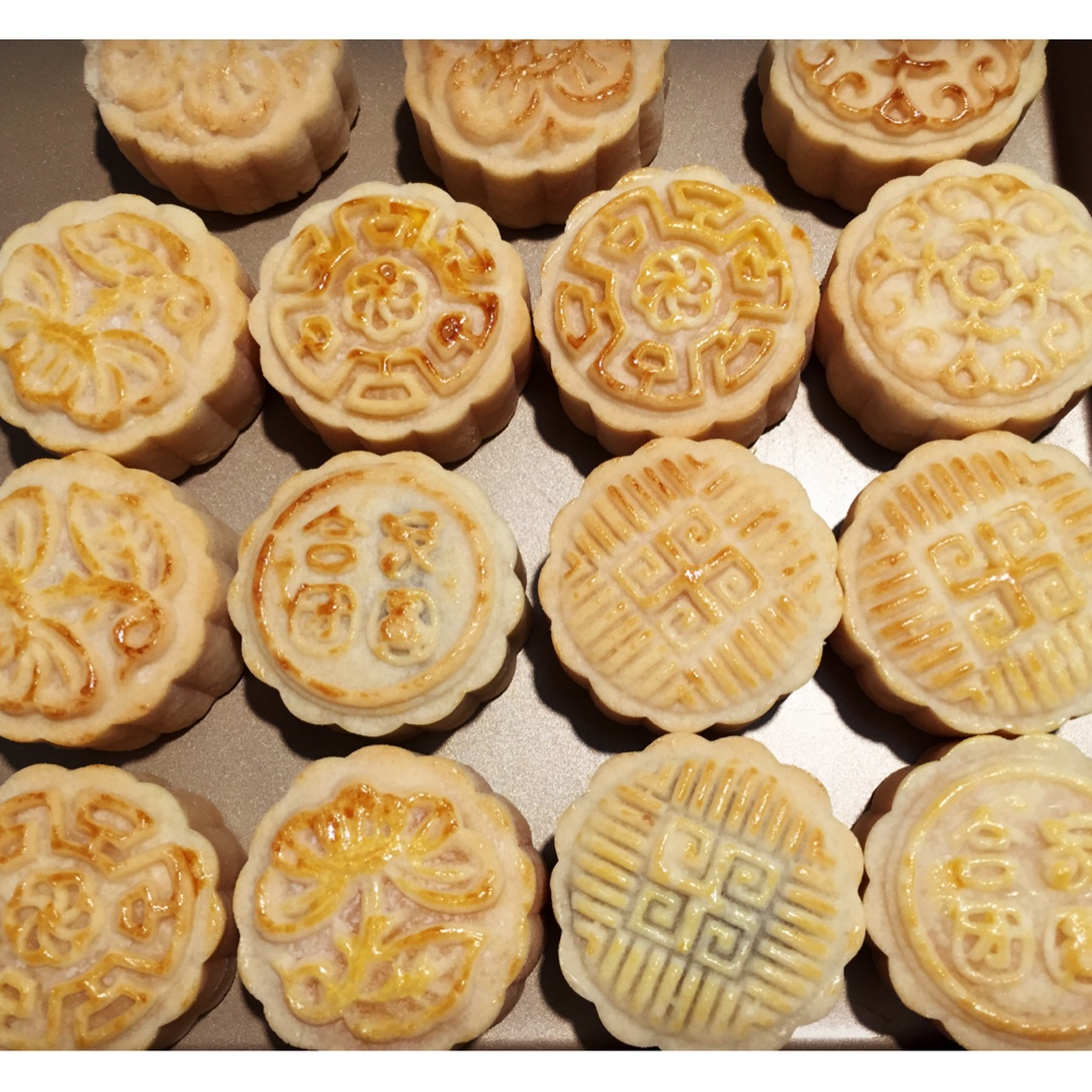 金沙奶黄月饼