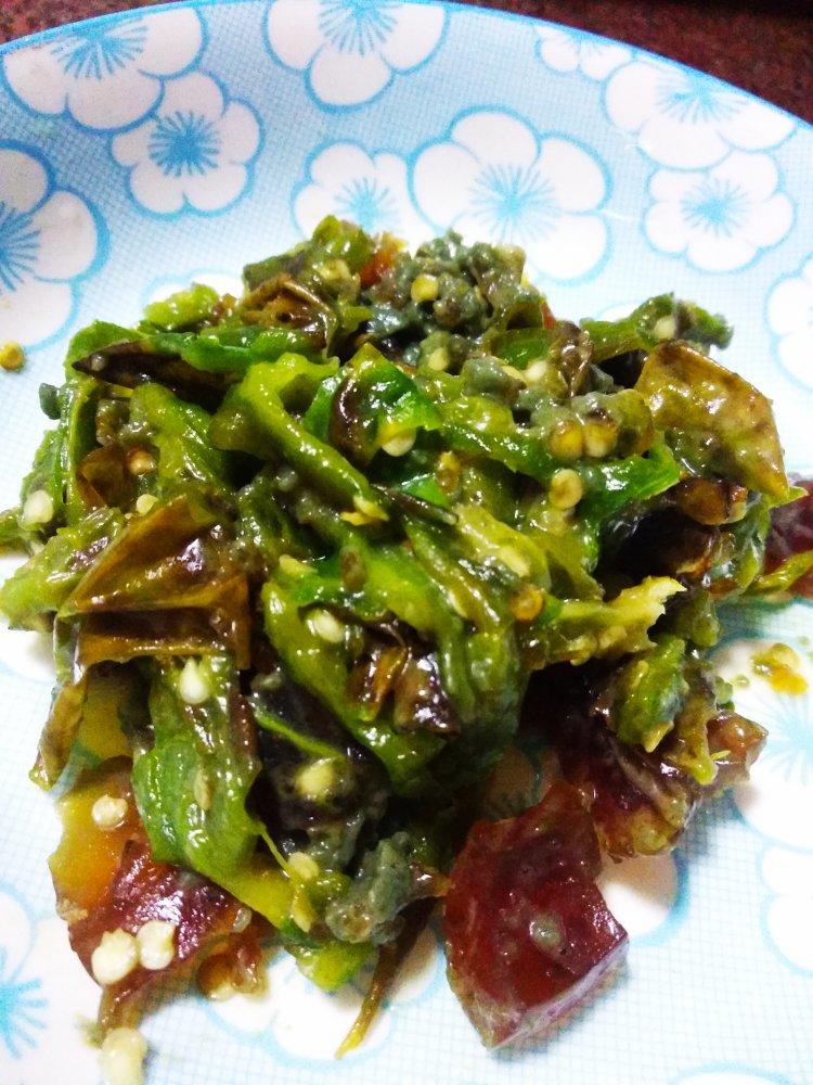 擂椒皮蛋（简易版）