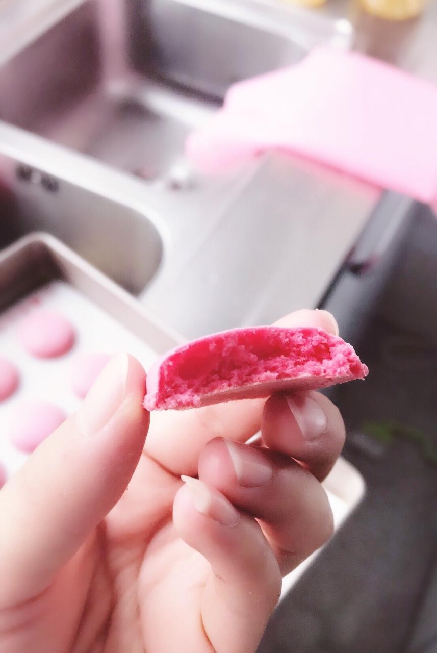 拥有蛋糕组织的意式马卡龙