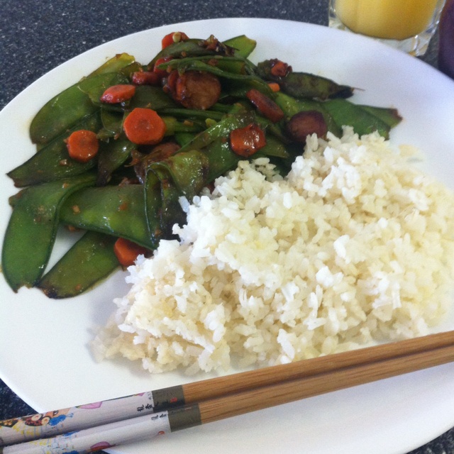 腊肠炒荷兰豆