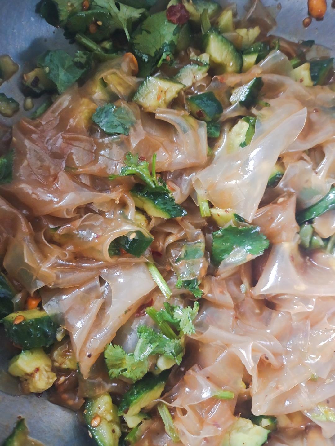 黄瓜拌粉皮