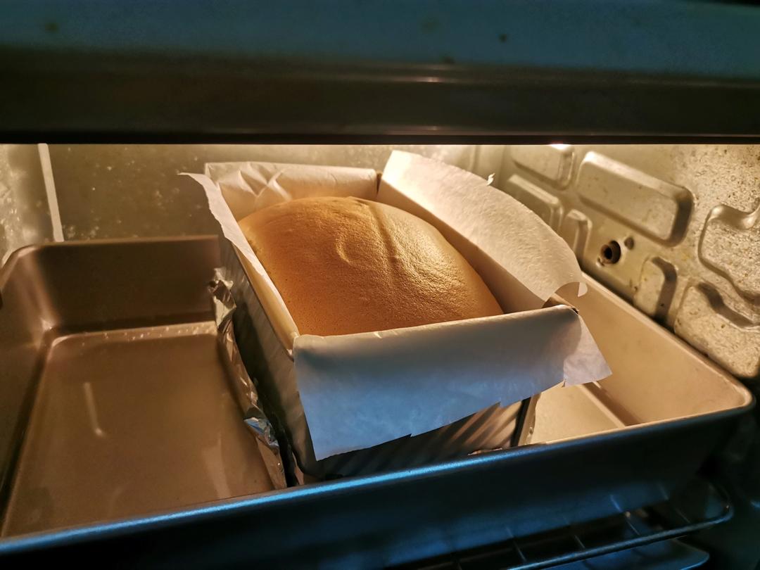 堪比柯基屁股
爆浆芝士🧀古早蛋糕