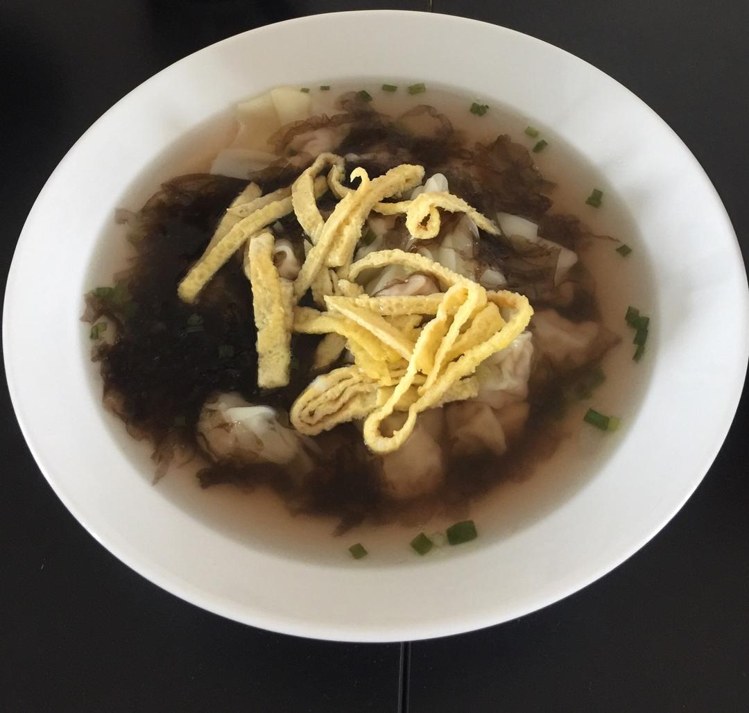 老上海老店小馄饨包法