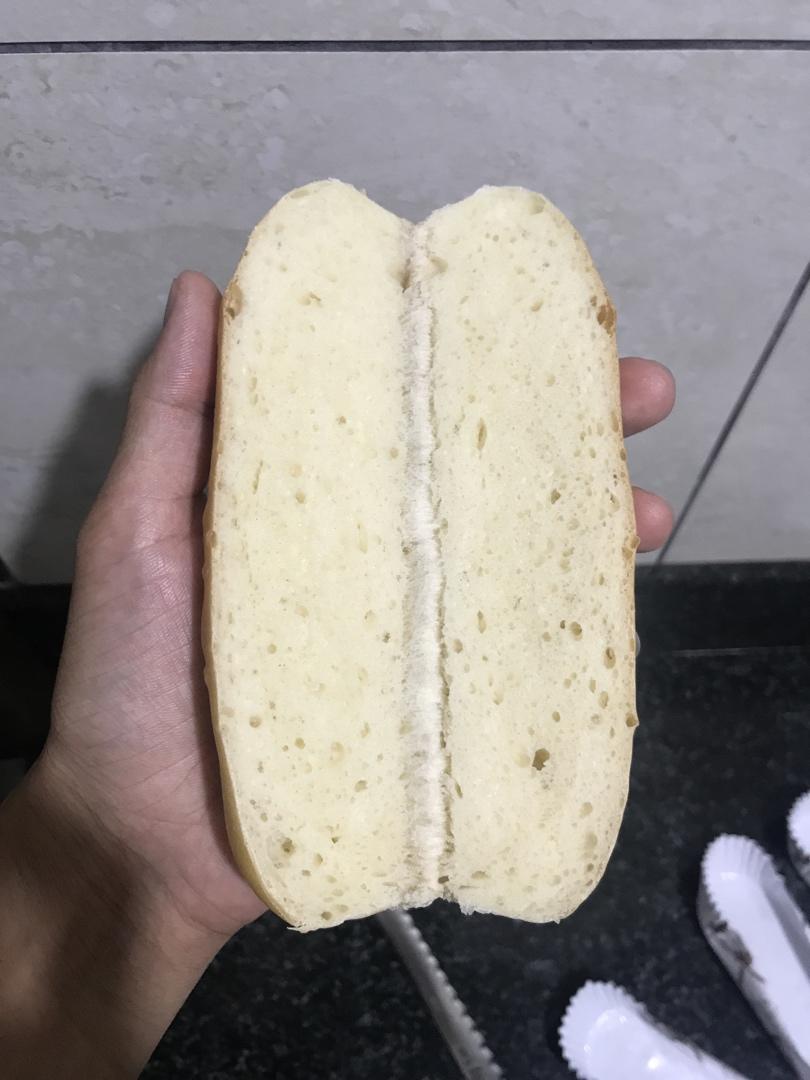 70%中种法鲜奶雪露面包~