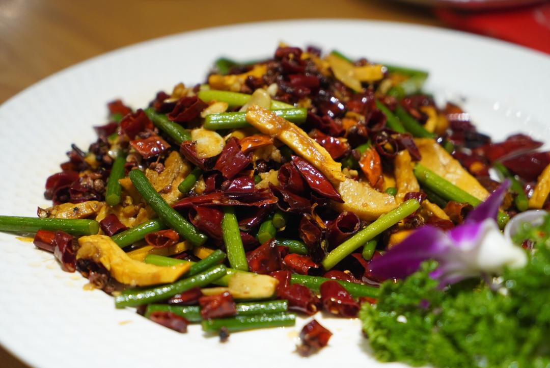 凉拌爽口大蒜牛板筋的做法