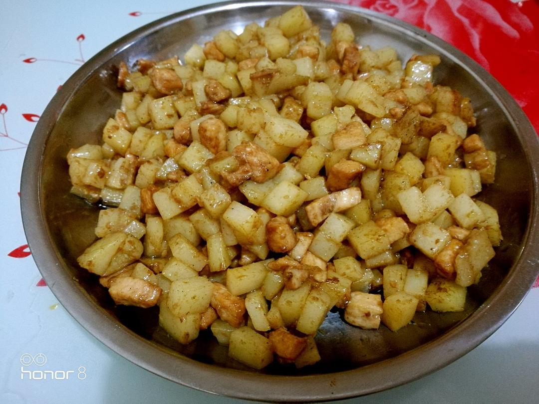 一道怎么做都好吃的干煎土豆鸡丁（红烧，咖喱，椒盐，孜然）