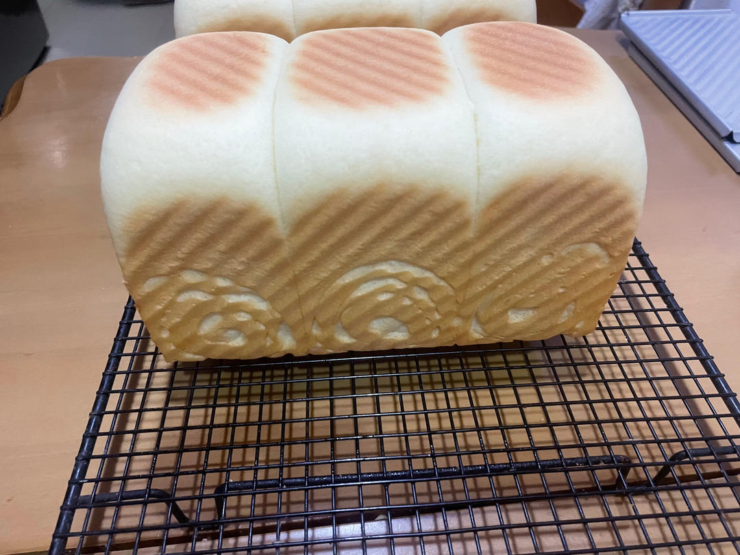 吐司，奶香手撕面包，超级香浓