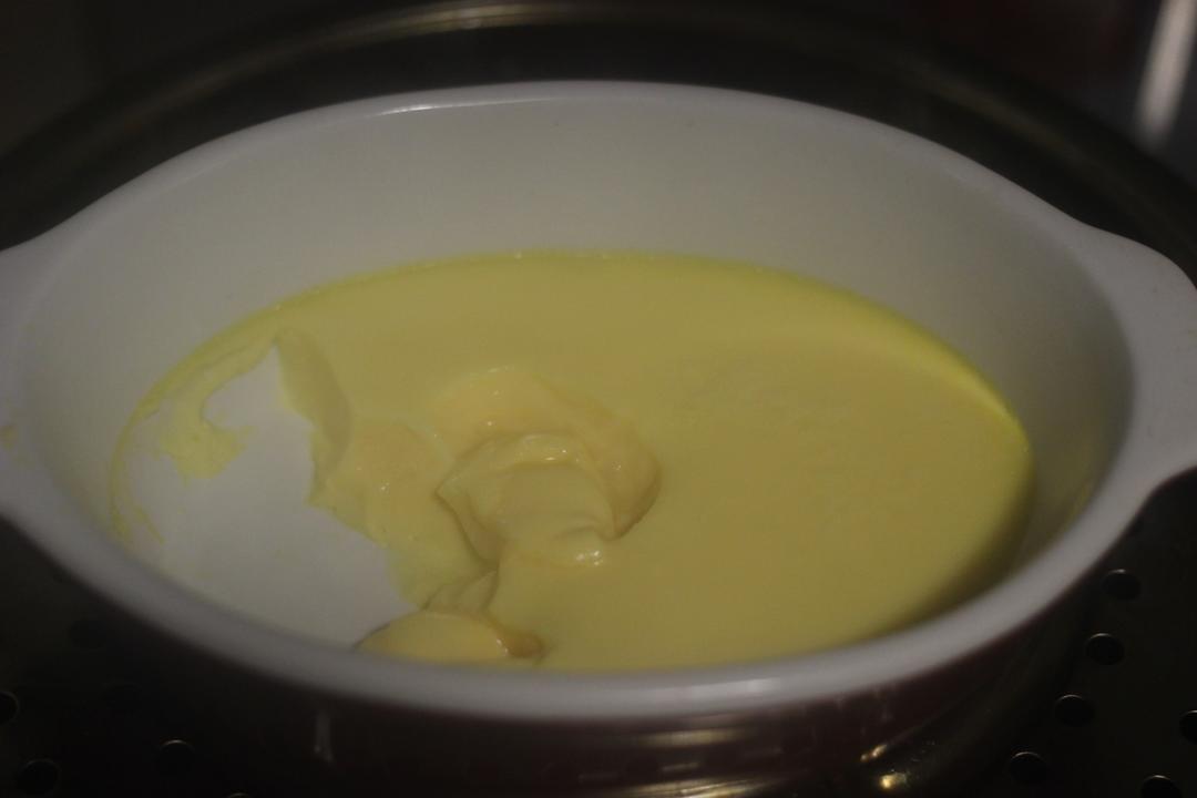 平滑如镜的蛋羹