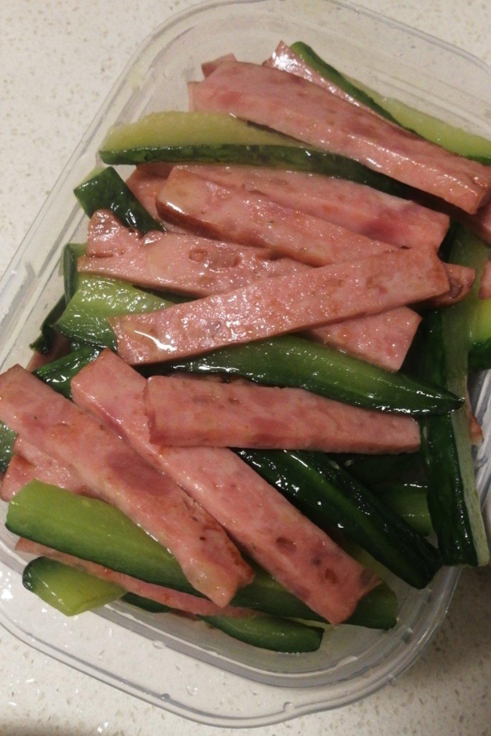 黄瓜炒火腿