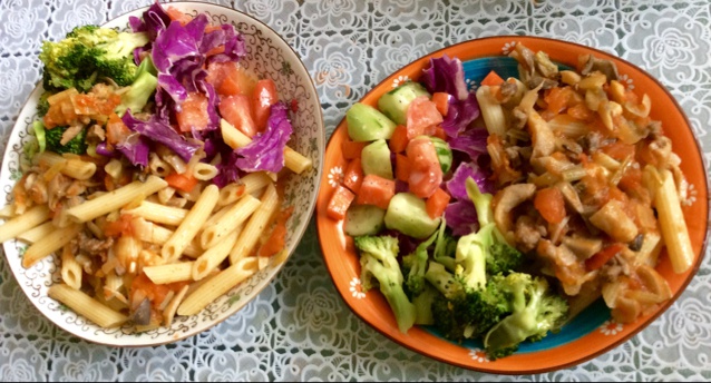 蕃茄蘑菇肉酱意大利面