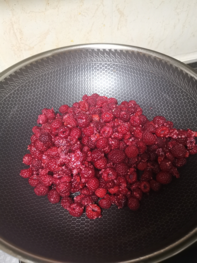 纯手工简易低糖树莓酱的做法 步骤5