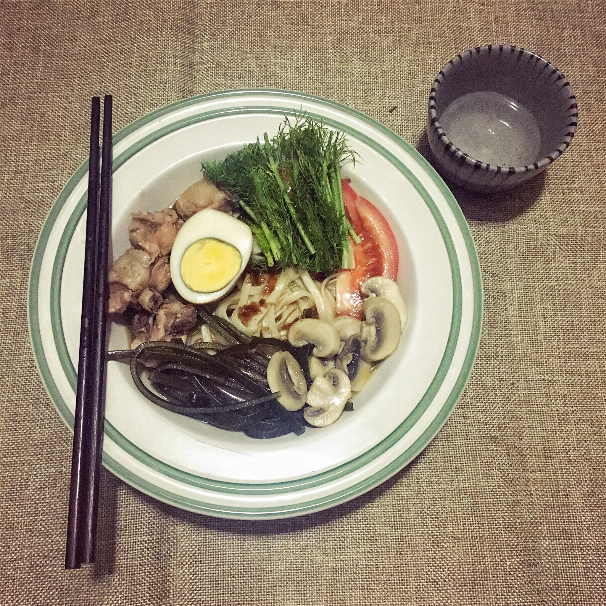 牛蹄啼做的夏洛特烦恼|茴香打卤面