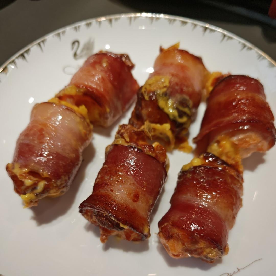 芝士虾滑培根卷，外焦里嫩，一口爆浆~