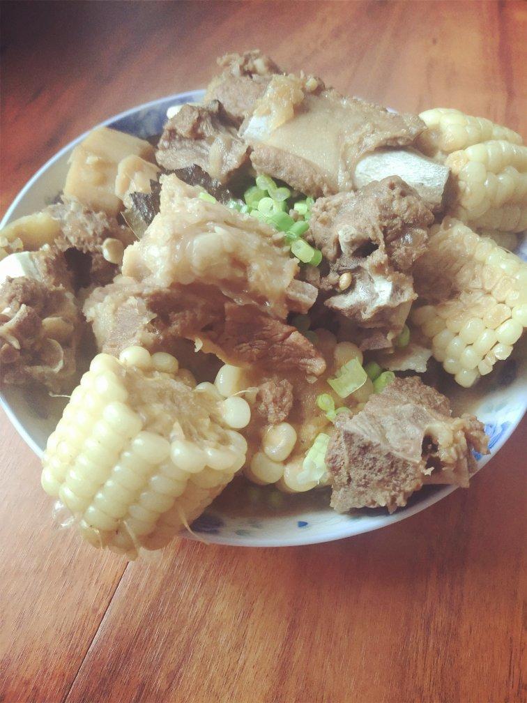 土豆炖排骨