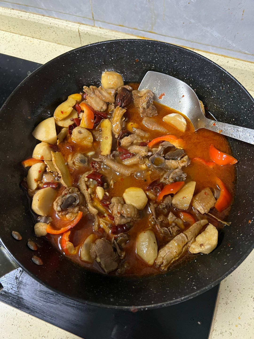 芋儿烧鸡（内有芋头去皮妙招）