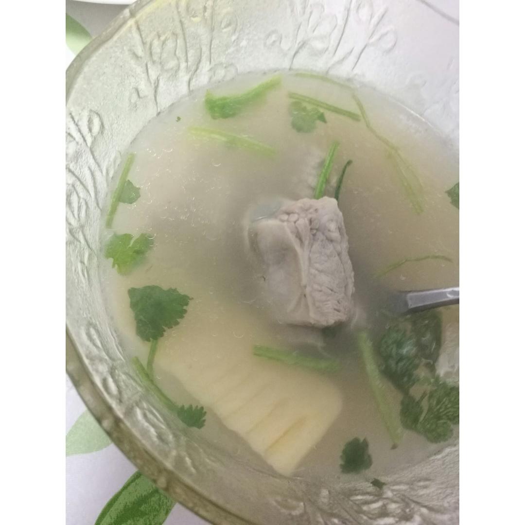 老饶家丨冬笋煨排骨