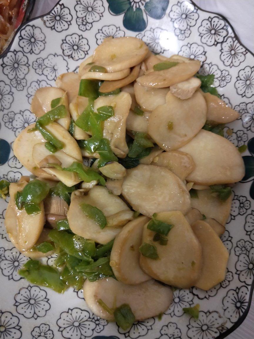青椒素炒杏鲍菇