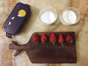 草莓椰奶冻🍓的做法 步骤1