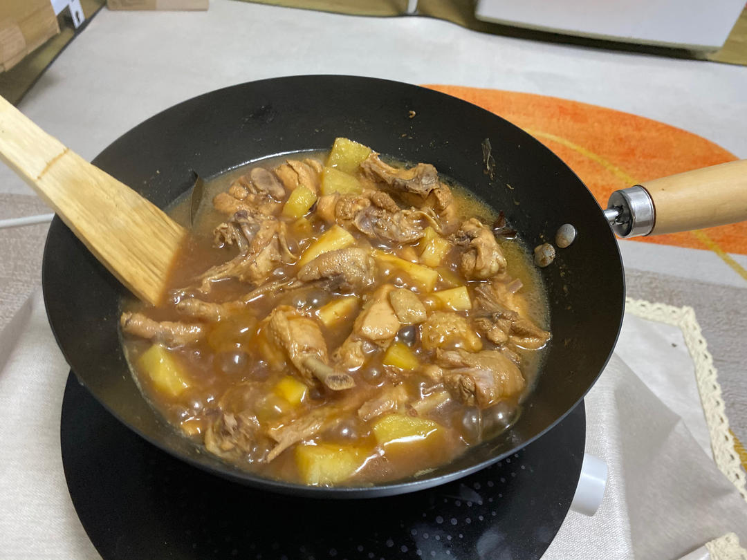 鸡腿炖土豆 上桌秒空盘 汤都喝干了！