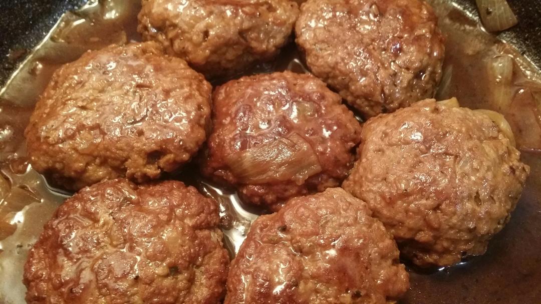 洋葱牛肉饼：牛肉饼更鲜嫩多汁香浓，只需一招！
