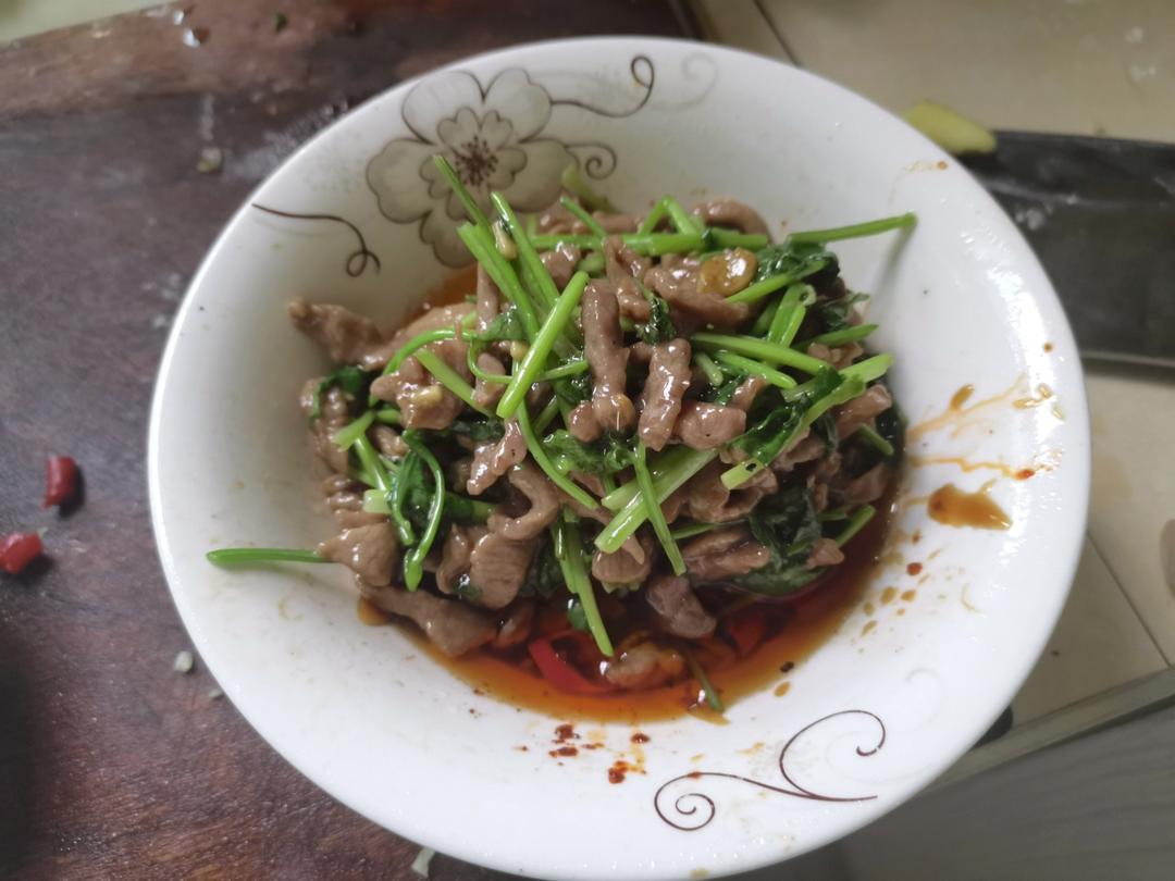 好吃到让人颤抖的香菜拌牛肉