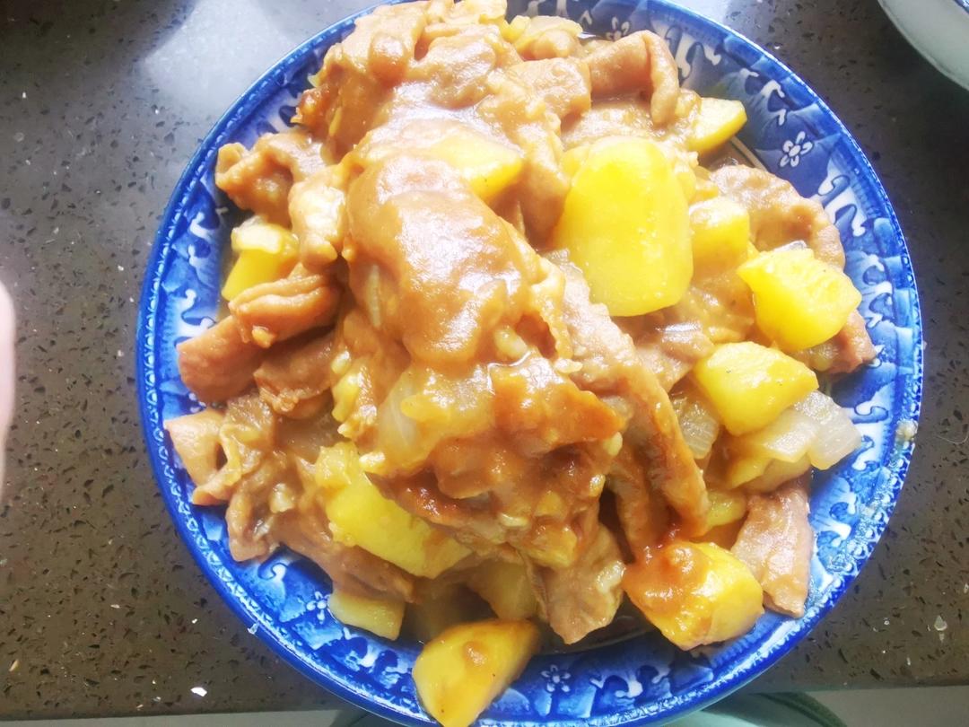 好吃到舔碗底的土豆肥牛拌饭