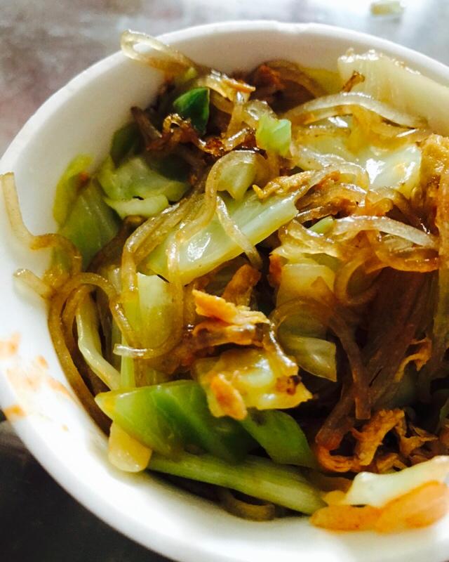 包心菜炒红薯粉丝