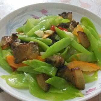 莴笋炒腊肉