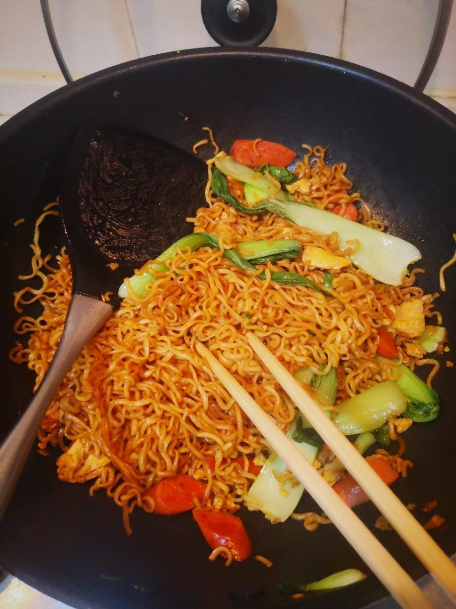 秒杀路边摊的炒方便面