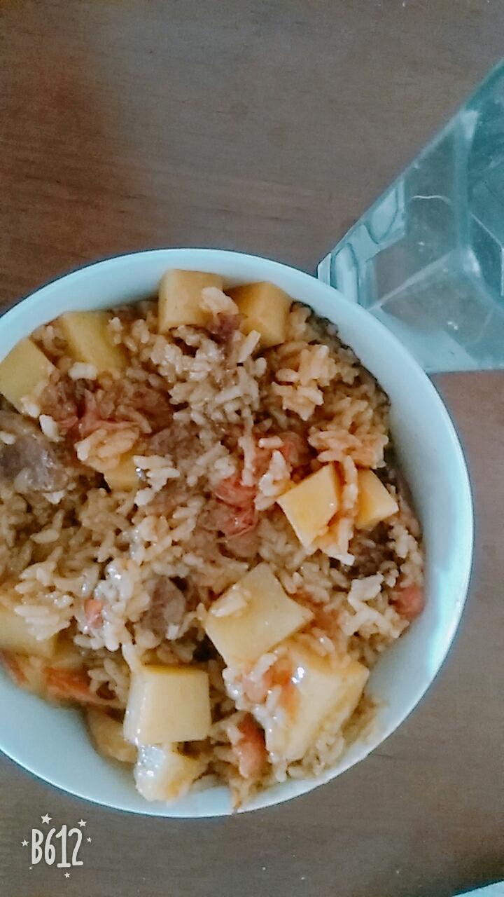番茄土豆焖饭