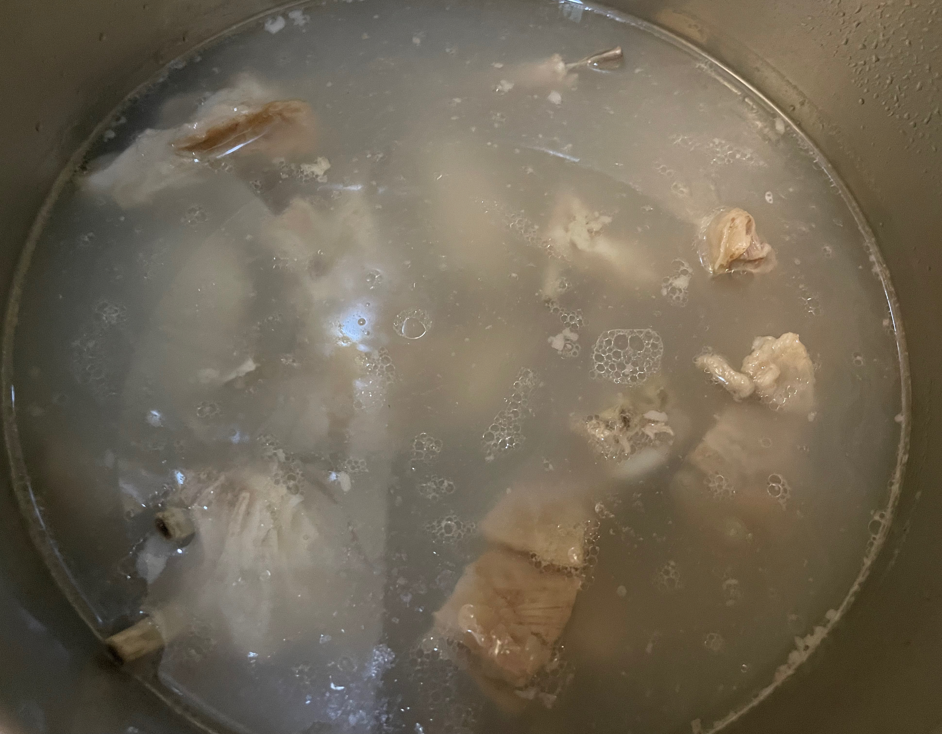 比鱼汤海鲜的羊汤——调料极简版的做法
