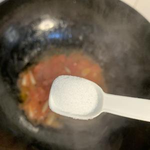 只需一步，不需要番茄酱也能做出浓郁汤汁的西红柿鸡蛋面的做法 步骤8