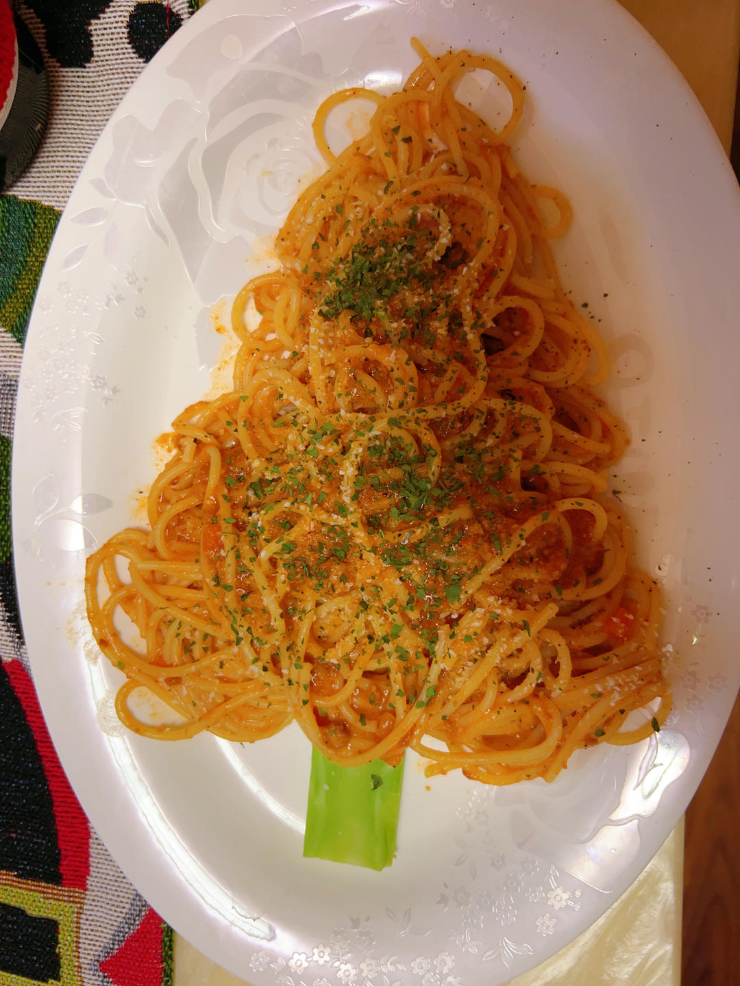 0厨艺也能做【圣诞树意大利面】