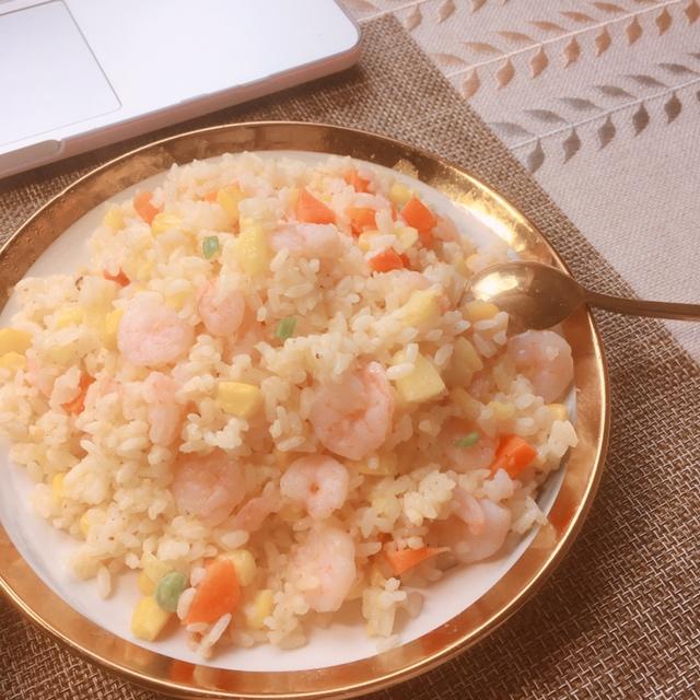 虾仁菠萝炒饭
