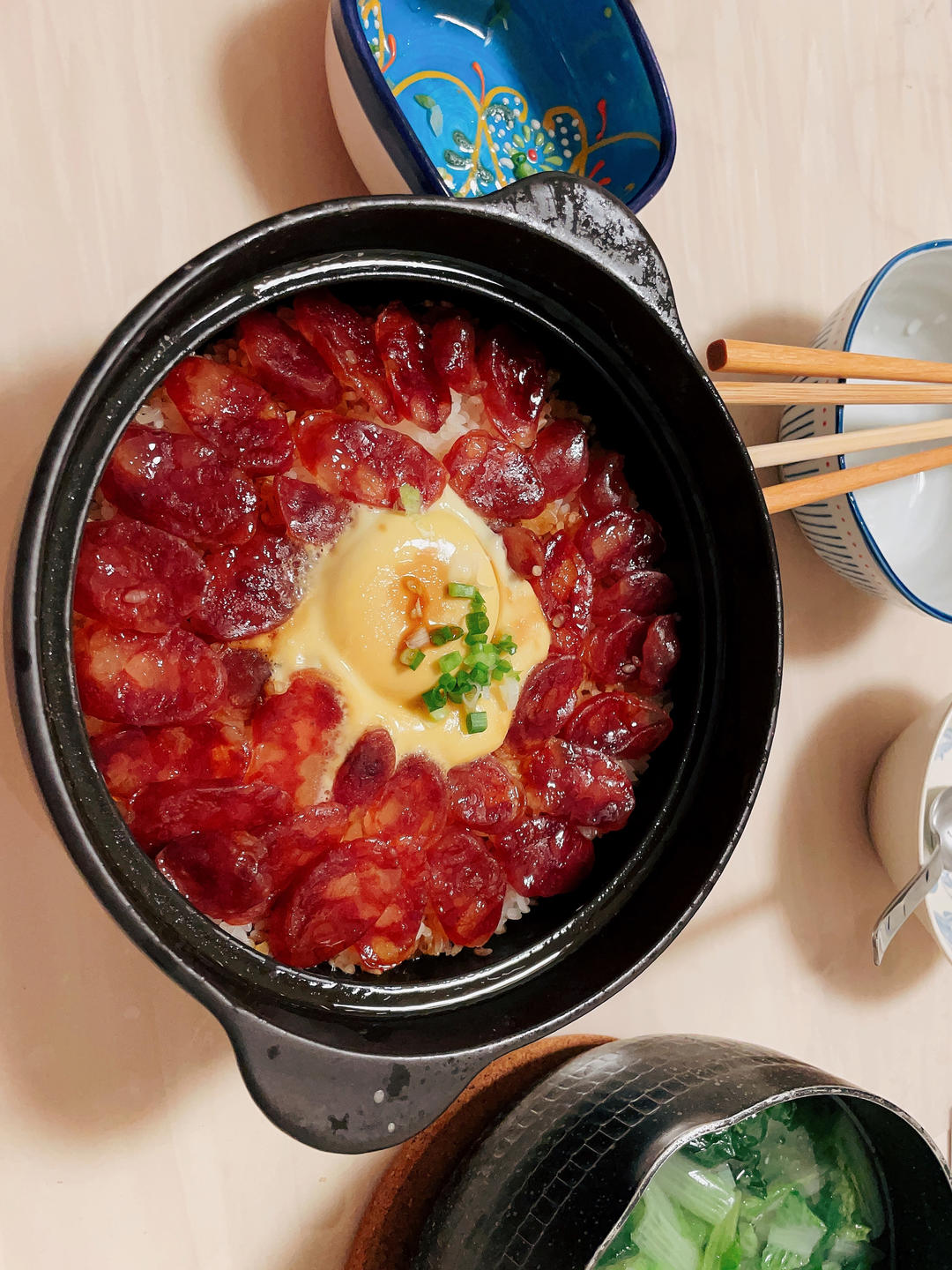 广式腊味煲仔饭