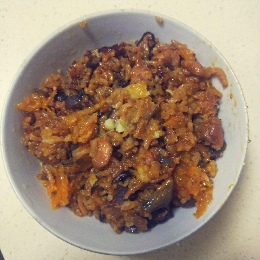 香菇鸡肉焖饭