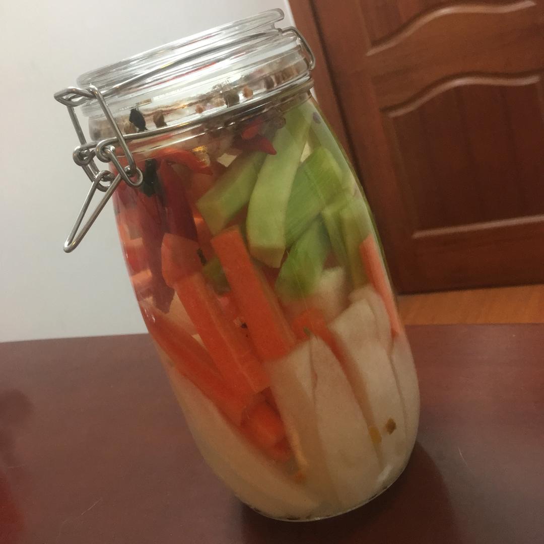 用玻璃瓶做四川泡菜