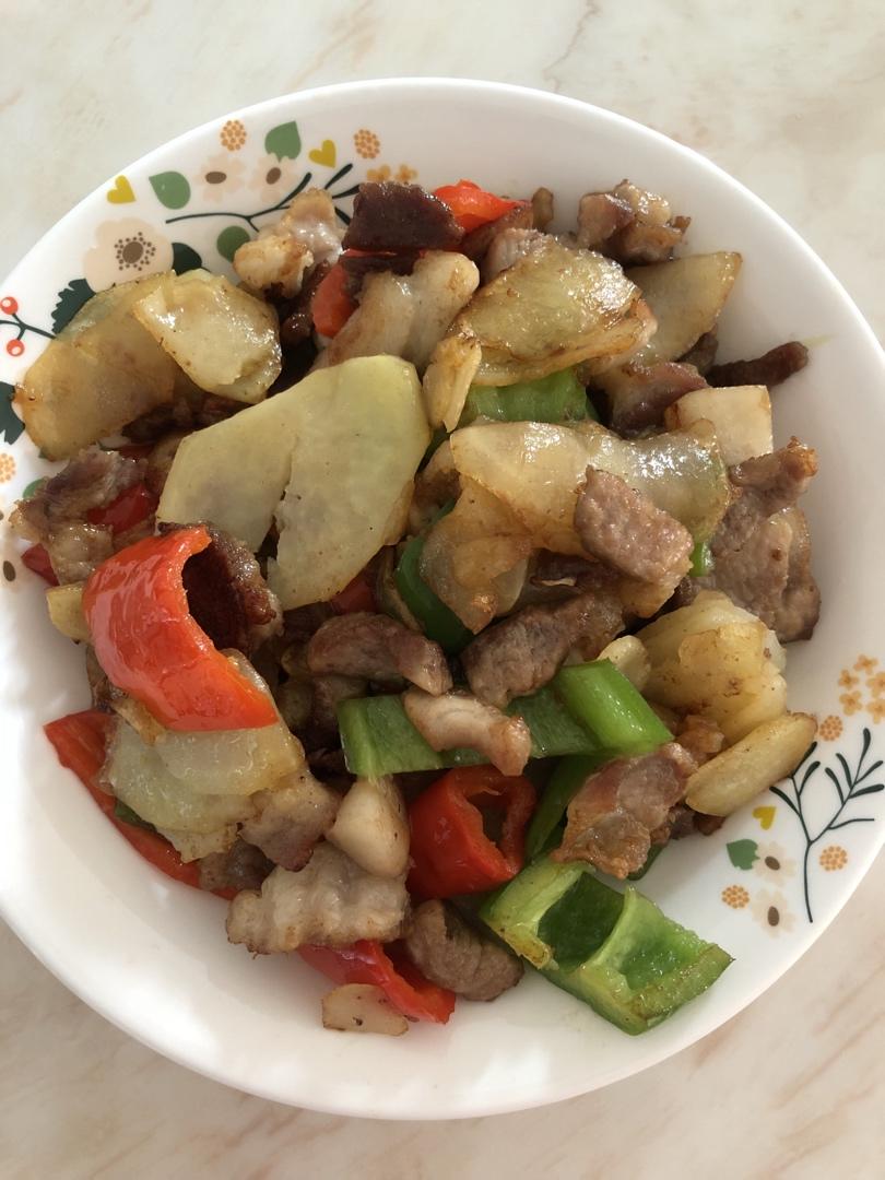 五花肉干煎土豆
