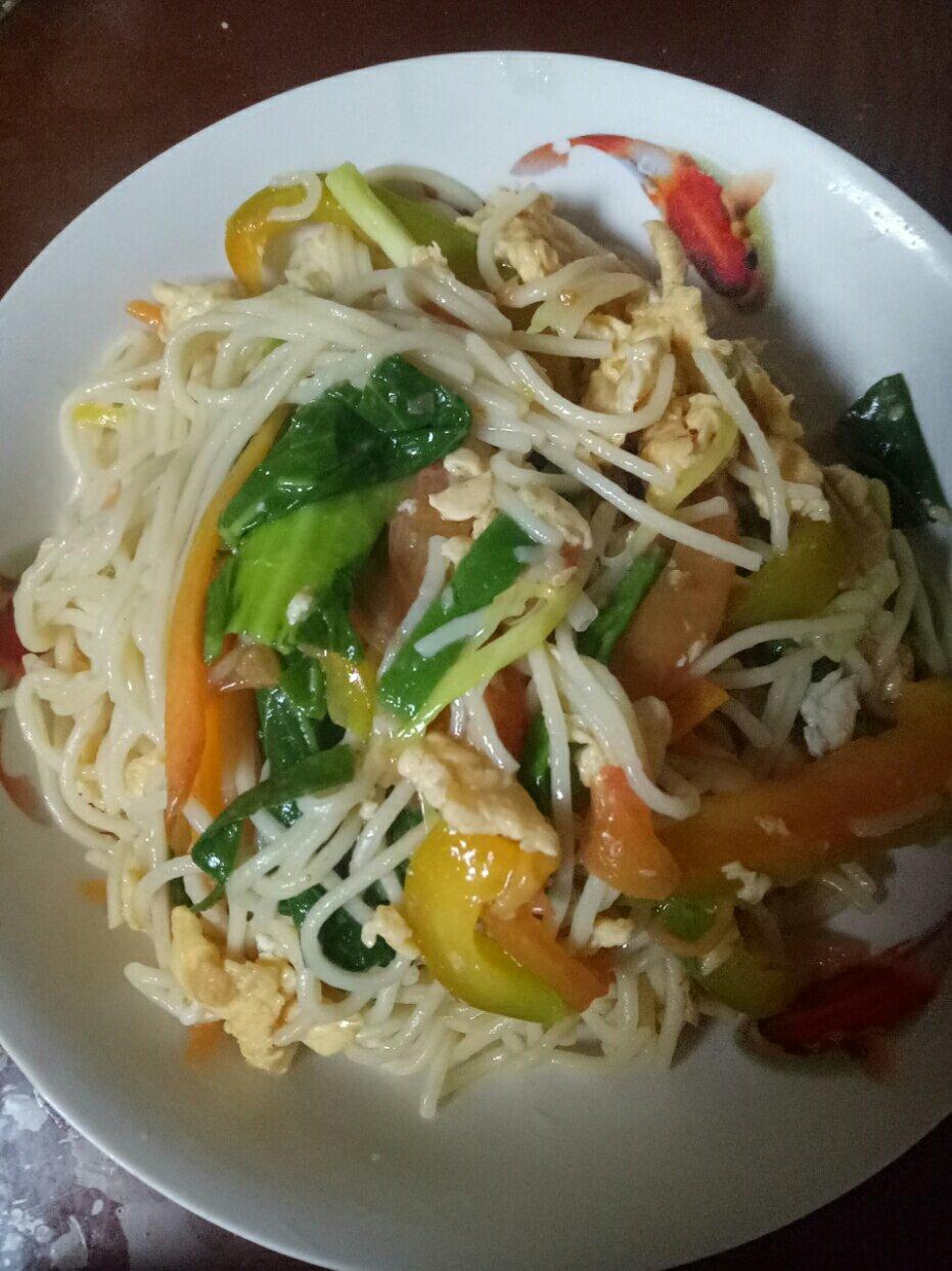 鸡蛋素炒面Fried Noodles Vegetarian