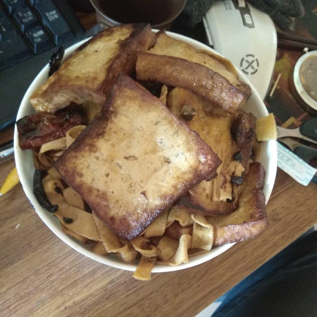 卤豆皮
