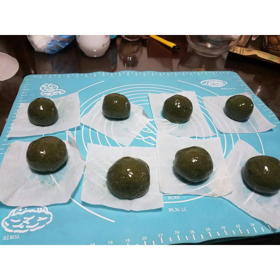 网红青团～～咸蛋黄肉松青团