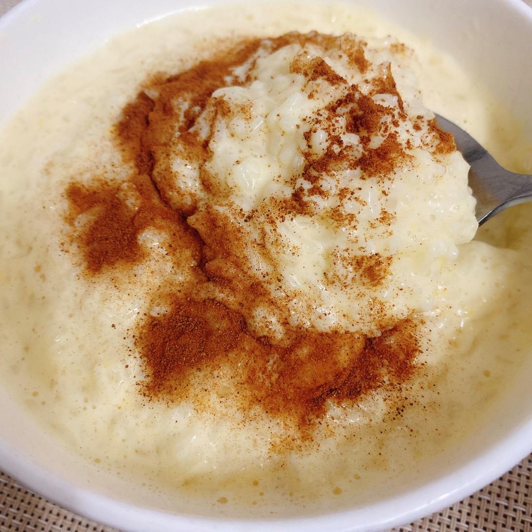 rice pudding 英国大米布丁
