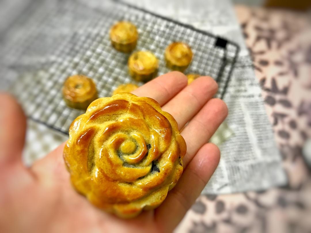 广式月饼——蛋黄莲蓉月饼