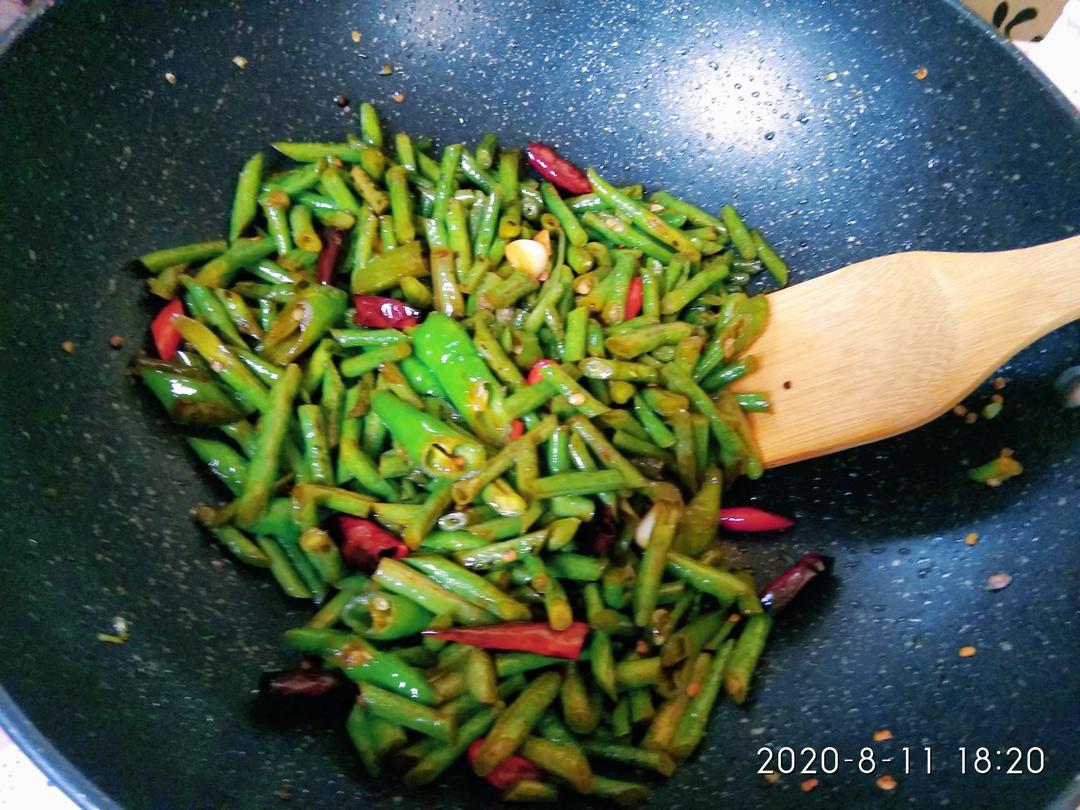 强烈推荐🔥非常下饭的😜“干辣椒爆炒豇豆”