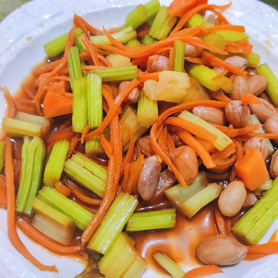 凉拌芹菜花生米胡萝卜