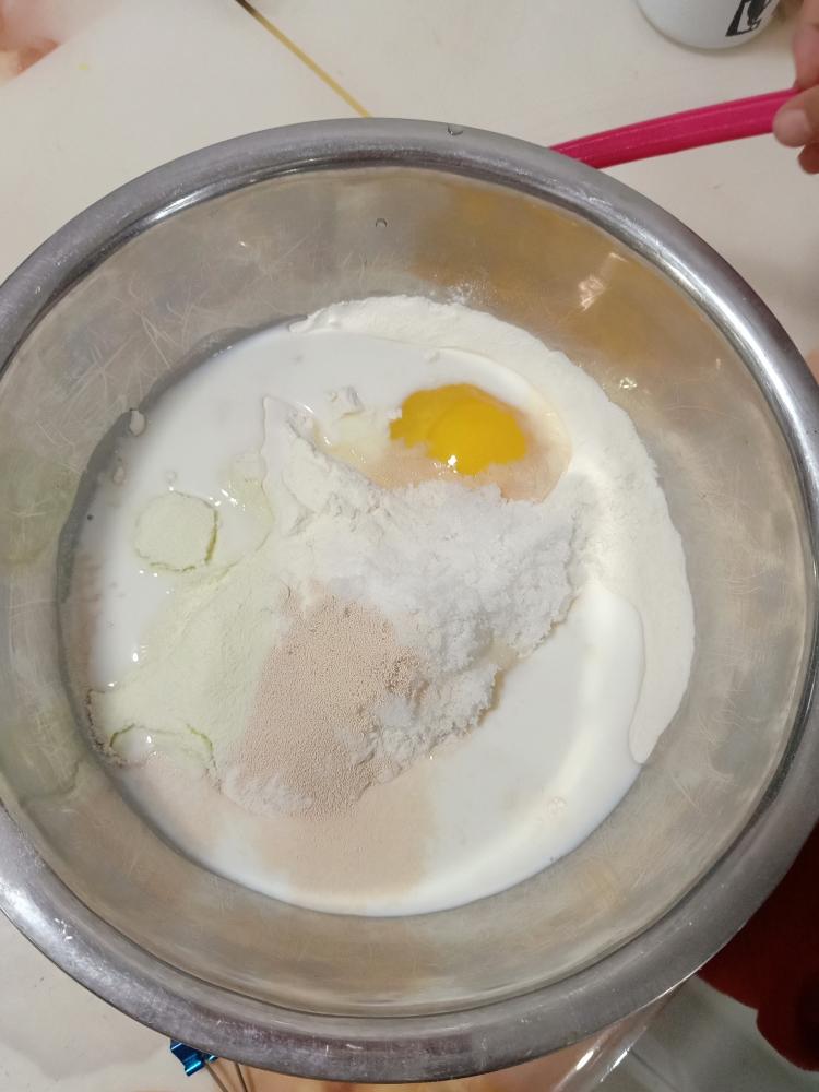 纯奶手撕吐司的做法 步骤1