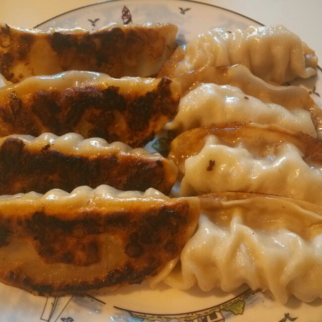 速冻饺子版锅贴