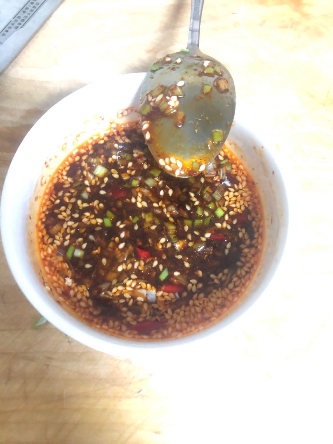 超好吃的必备万能蘸料❗️让火锅、凉拌菜、水煮菜秒变美味❗