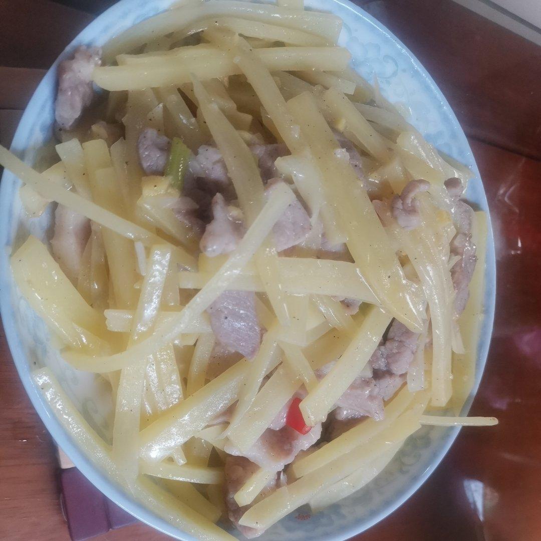 青椒土豆炒肉丝