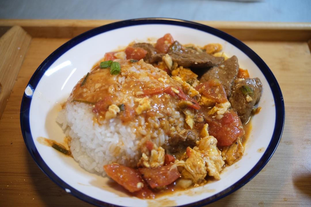 酸甜浓郁～超开胃🔥番茄滑蛋牛肉饭